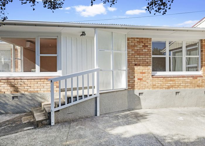  at 2/16 Britton Avenue, Mount Roskill, Auckland