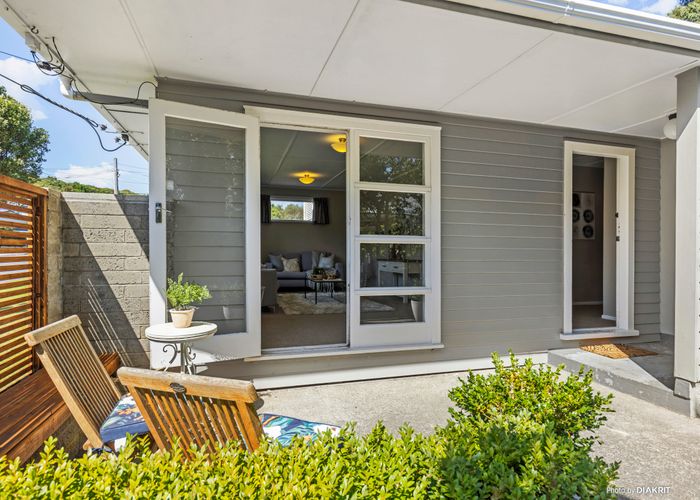  at 142 Campbell Street, Karori, Wellington