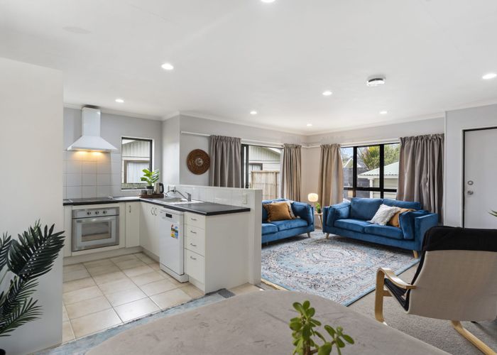  at 8A Coey Place, Glen Eden, Auckland