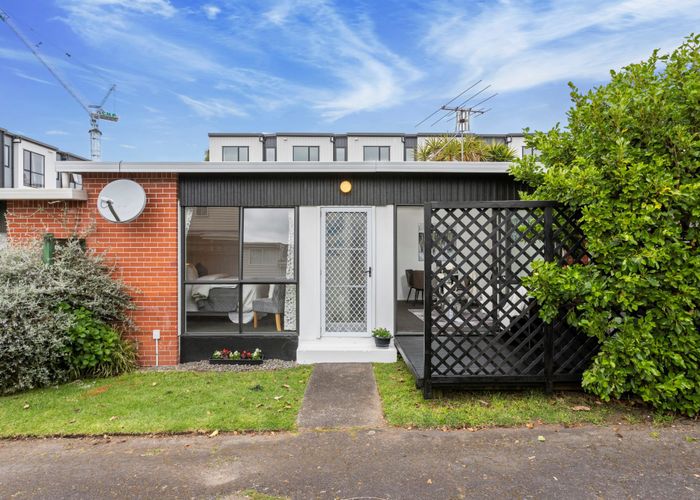  at 5/16 Highbury Street, Avondale, Auckland