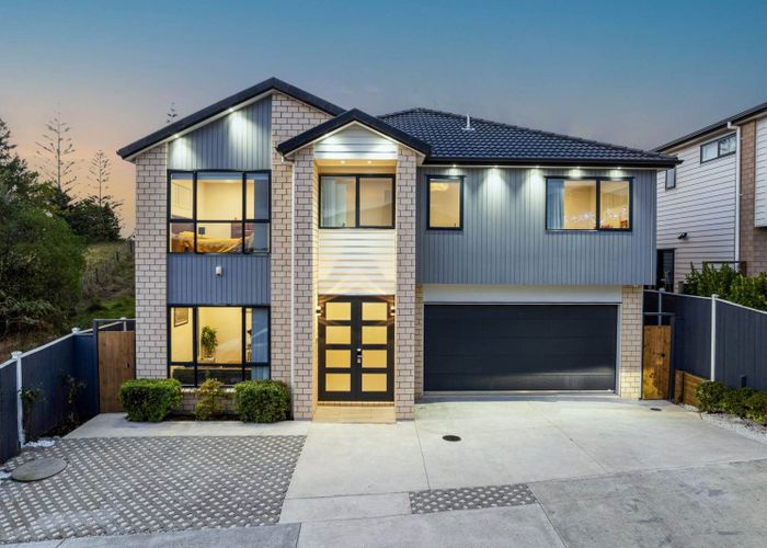  at 8 Arahanga Road, Flat Bush, Manukau City, Auckland