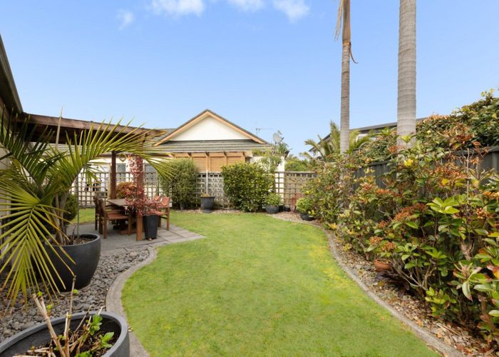  at 2/200 Papamoa Beach Road, Papamoa Beach, Papamoa