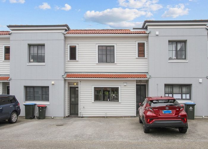  at 8/1 Harrison Road, Mount Wellington, Auckland