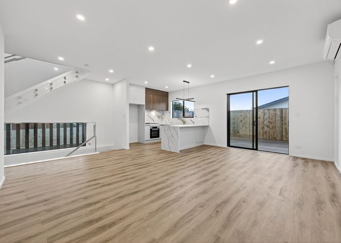 at 27 Jandell Crescent, Bucklands Beach, Manukau City, Auckland