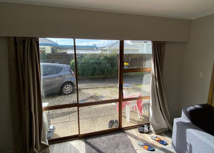  at 2/68 Victoria Road, Papatoetoe, Manukau City, Auckland