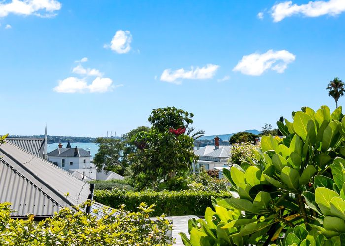  at 1E Caroline Street, Saint Marys Bay, Auckland