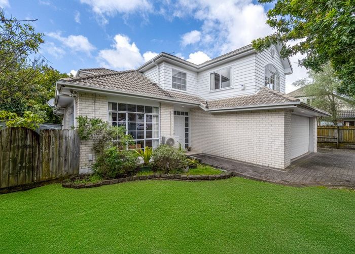  at 198 Botany Road, Botany Downs, Manukau City, Auckland