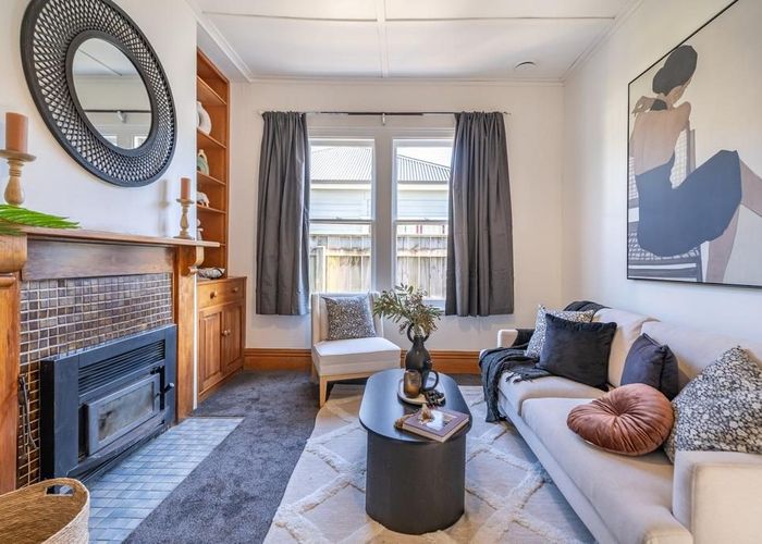  at 35 Riddlers Crescent, Petone, Lower Hutt, Wellington