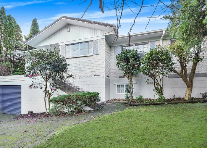  at 71 Glen Lynne Avenue, Queenwood, Hamilton