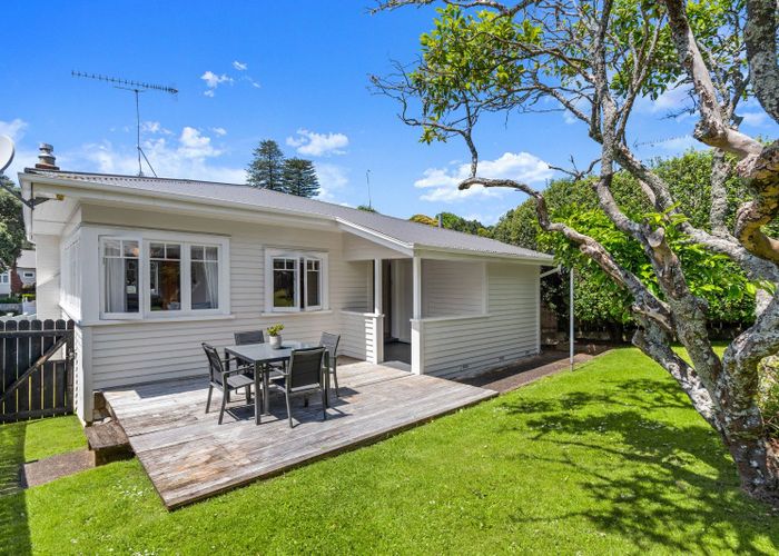  at 41 Hillsborough Road, Hillsborough, Auckland