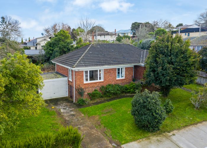  at 27 Frost Road, Mount Roskill, Auckland