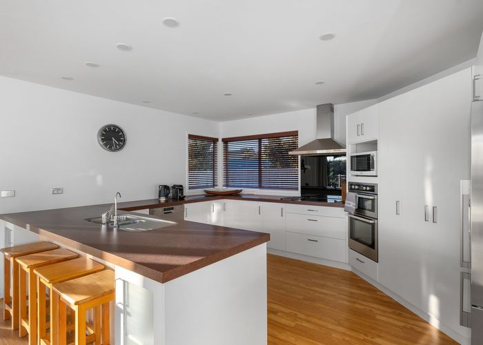  at 24 Roger Guy Place, Welcome Bay, Tauranga