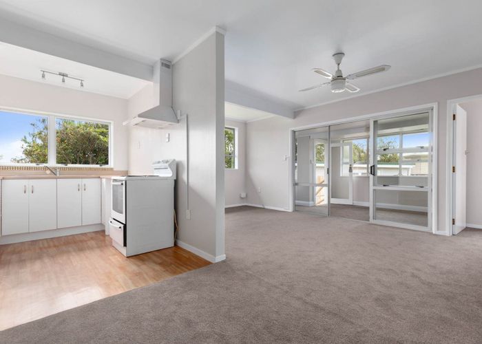  at 2/20 Parry Road, Mount Wellington, Auckland City, Auckland
