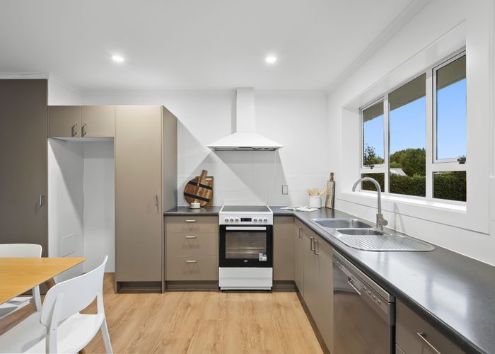  at 27 Liverton Crescent, Bishopdale, Christchurch City, Canterbury