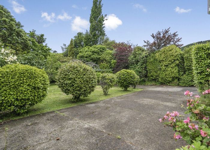  at 137 Hine Road, Wainuiomata, Lower Hutt