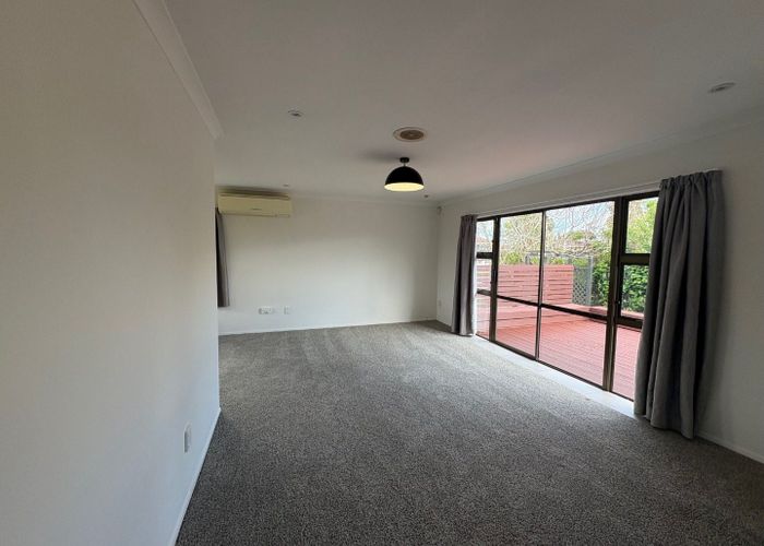  at 32 John Walker Drive, Manurewa, Manukau City, Auckland