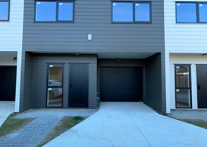  at 49 Station Road, Takanini, Papakura, Auckland