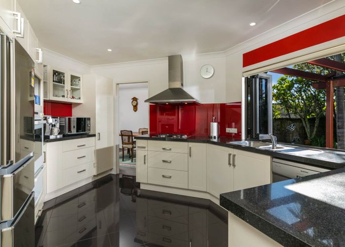  at 27 Te Wharau Drive, Greenhithe, Auckland