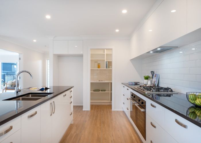  at 83 Queen Charlotte Drive, Aotea, Porirua