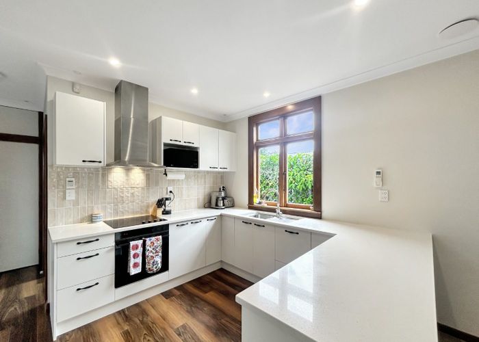  at 24 Kingswood Street, Takaro, Palmerston North, Manawatu / Whanganui