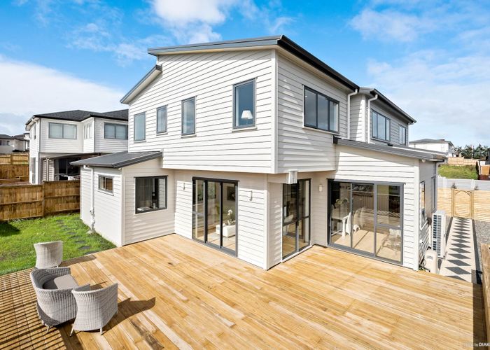  at 13 Lagonda Rise, Oteha, Auckland