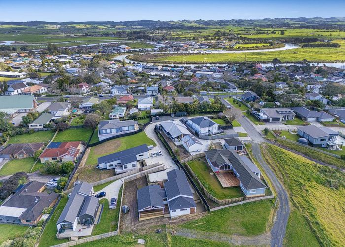  at 4D Forlong Rise, Helensville, Helensville
