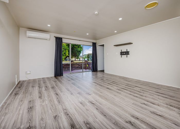  at 2/60 Moncrieff Avenue, Clendon Park, Manukau City, Auckland