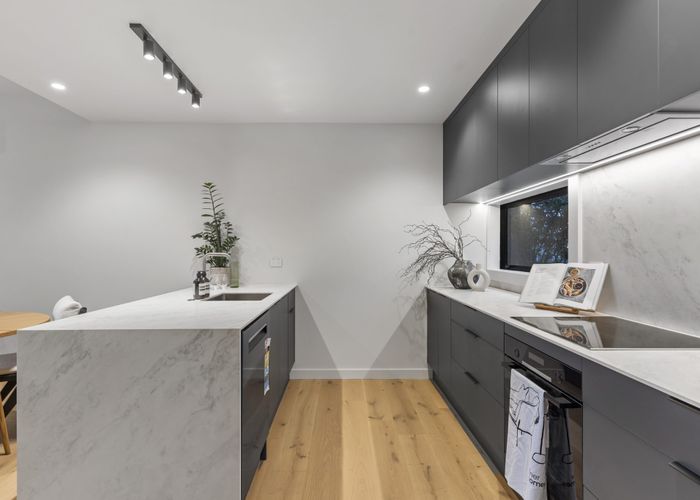  at 11 Western Springs Road, Morningside, Western Springs