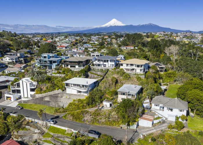  at 15 Weston Street, Moturoa, New Plymouth, Taranaki