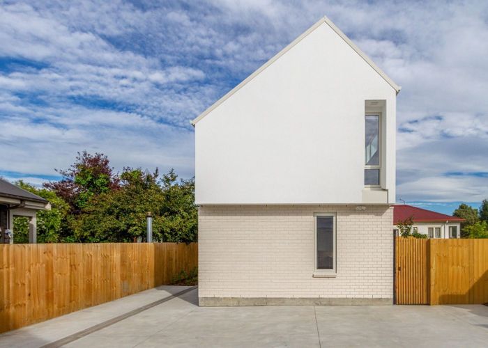  at 2/43 Barbour St, Waltham, Christchurch City, Canterbury