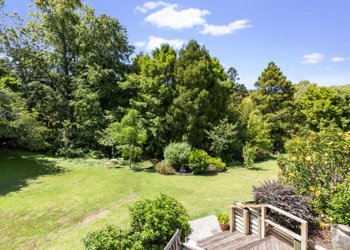  at 86 Haseler Crescent, Howick, Auckland