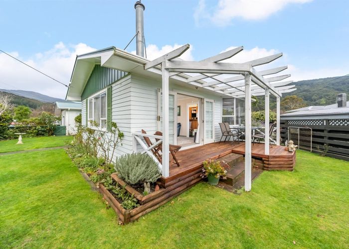  at 70 Wood Street, Wainuiomata, Lower Hutt