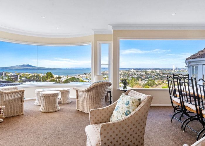 For sale 3 Castor Bay Road, Castor Bay, North Shore City, Auckland