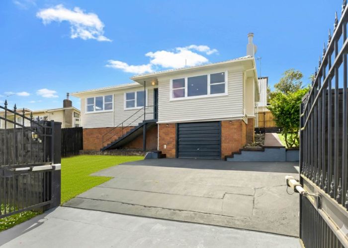  at 12 McQuarrie Avenue, Wattle Downs, Manukau City, Auckland