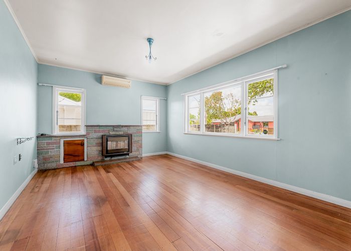  at 65 Clarkin Road, Fairfield, Hamilton