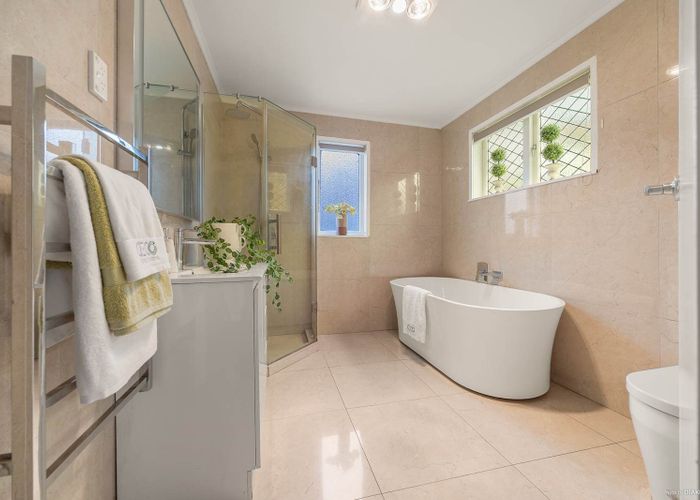  at 1 Waiohua Road, Greenlane, Auckland City, Auckland