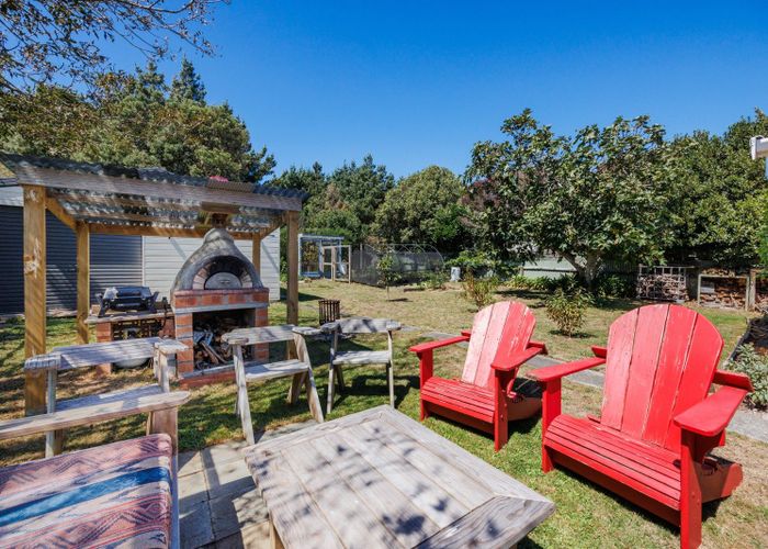  at 15 Ferry Street, Foxton Beach, Horowhenua, Manawatu / Whanganui