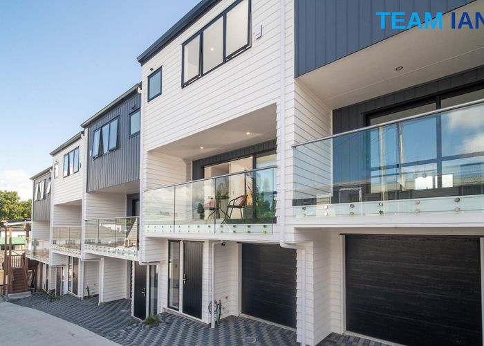  at 18A Sylvan Crescent, Te Atatu South, Auckland