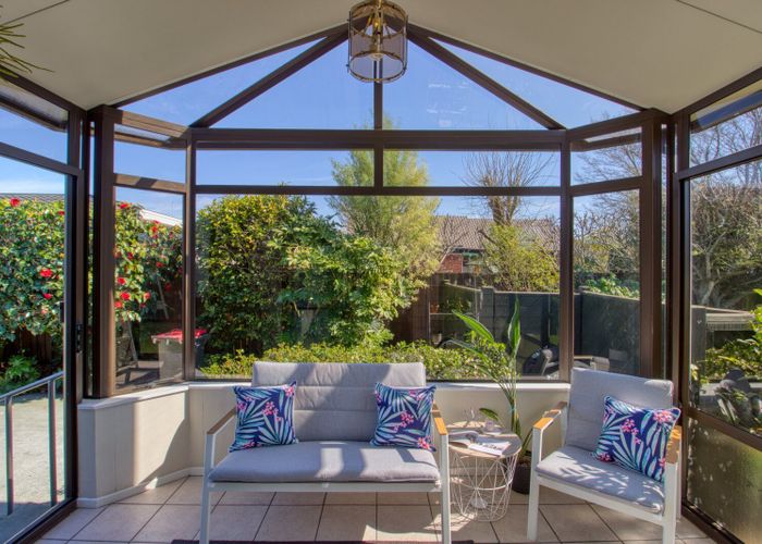  at 2/10 Montclare Avenue, Ilam, Christchurch