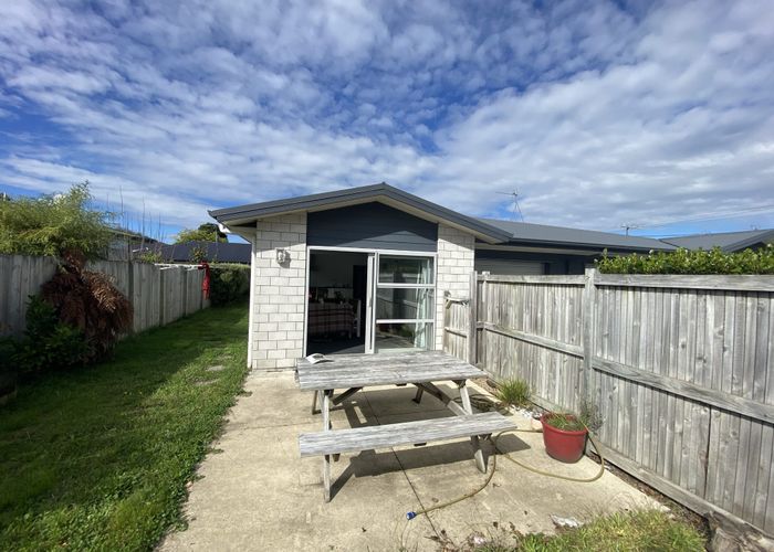  at 2 Hilton Road, Saint Andrews, Hamilton, Waikato
