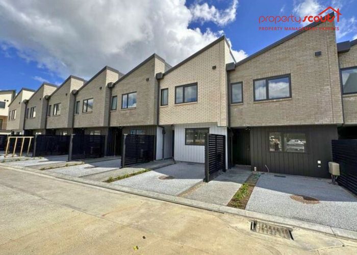  at 13/28 Westgate Drive, Westgate, Waitakere City, Auckland