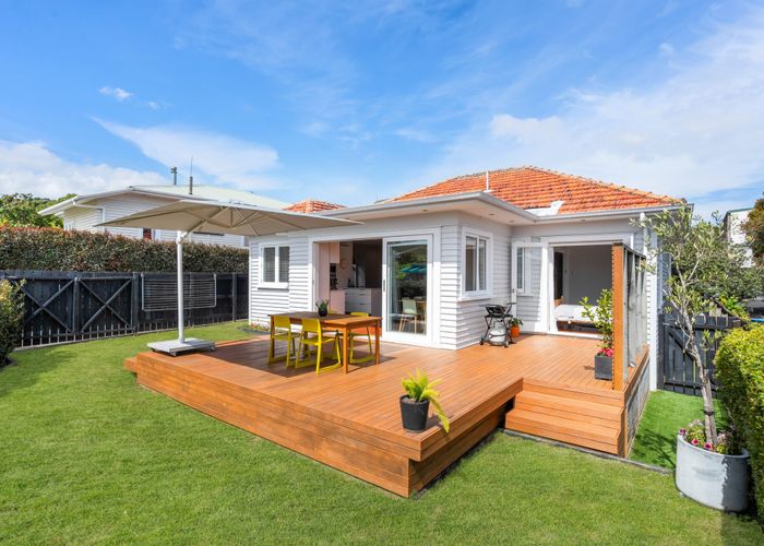  at 5 Mount Roskill Road, Mount Roskill, Auckland