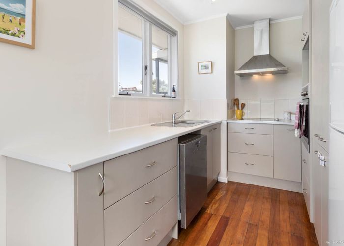  at 19 Kelwyn Road, Kelston, Auckland