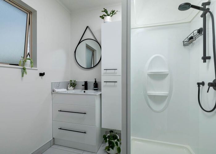  at 16 Breenagh Place, Massey, Auckland