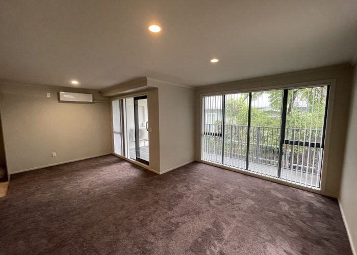  at 2Y/1 Wadier Place, Henderson, Waitakere City, Auckland