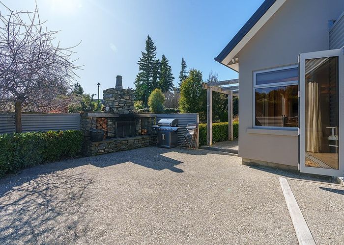  at 7 Drake Place, Lake Hāwea