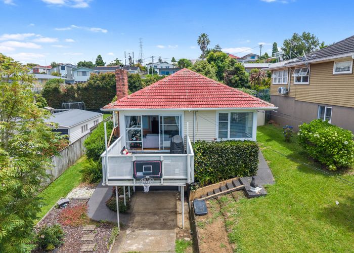  at 10 Littlejohn Street, Hillsborough, Auckland City, Auckland