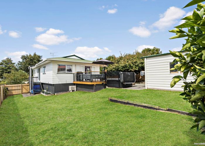  at 22 Landow Place, Henderson, Auckland