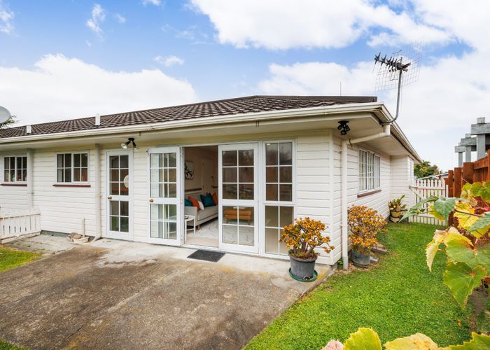  at 42a Pinedale Parade, Milson, Palmerston North, Manawatu / Whanganui