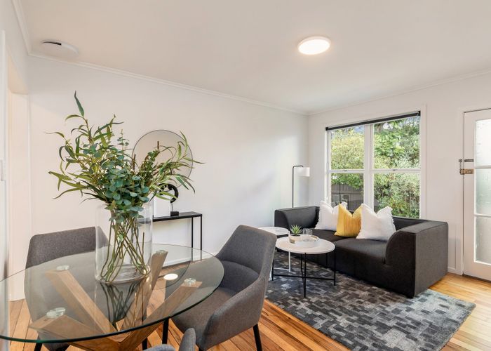  at 2/10 Walker Road, Point Chevalier, Auckland City, Auckland